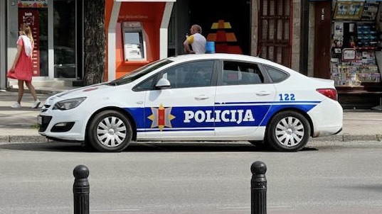 velika-policijska-akcija-u-ulcinju-usmerena-na-razbijanje-mreze-zelenasa
