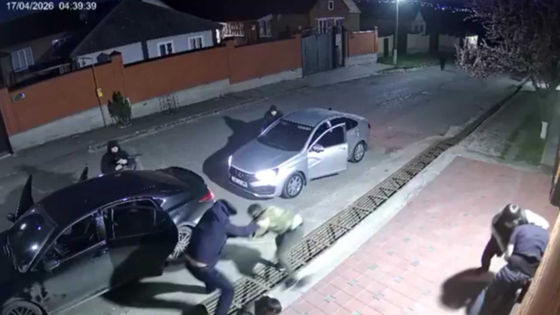 (video)-haos-zbog-starog-sukoba:-olimpijski-vicesampion-u-rvanju-umesan-u-tucu-sa-pucnjavom,-ima-ranjenih